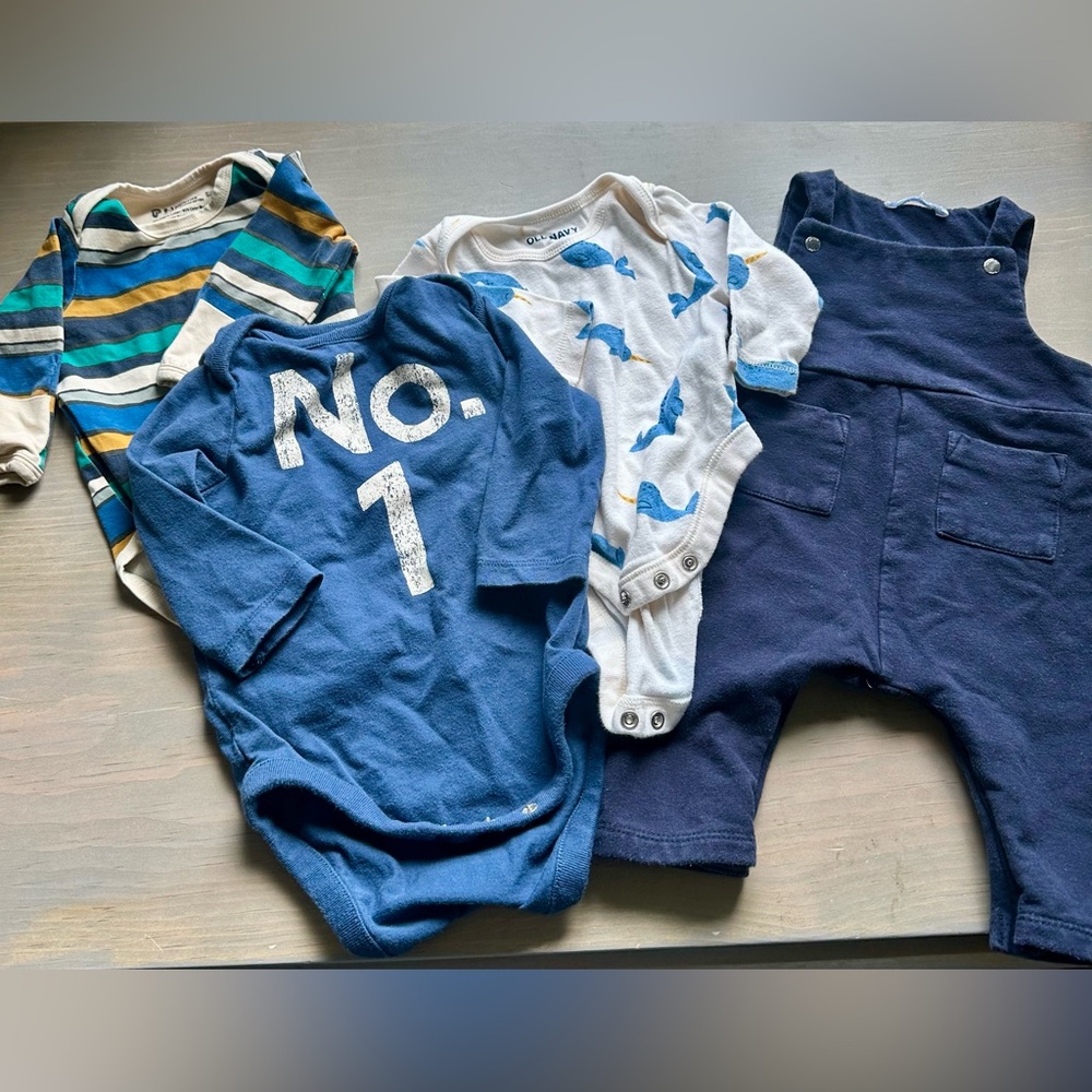 🦋Baby Onesies and Overalls Set